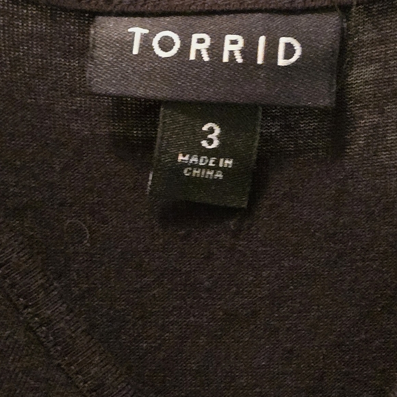 Torrid Womens Challis Romper Size 3X 3 Black Floral V-Neck Pockets Sleeveless - Picture 11 of 11